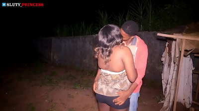 Street romance at mainit na pakikipagtalik sa isang chubby na babae mula sa club